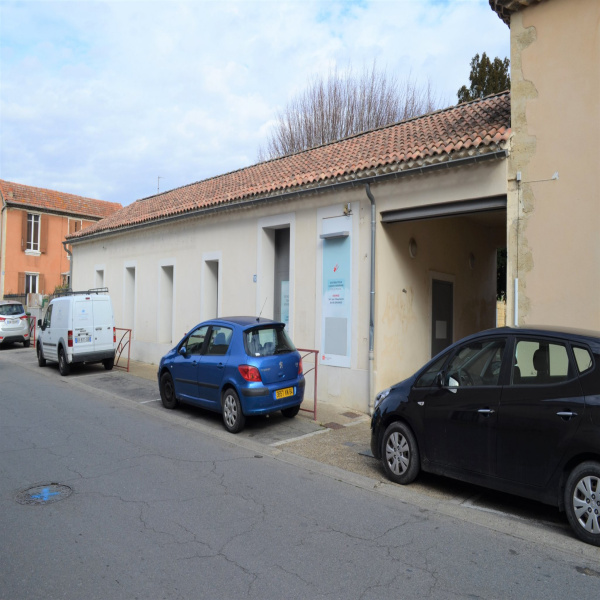 Location Immobilier Professionnel Local commercial Jonquières 84150